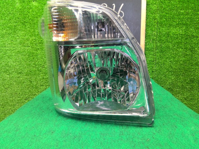 【中古】キャリィ EBD-DA16T 右ヘッドランプＡＳＳＹ 35120-82M01
