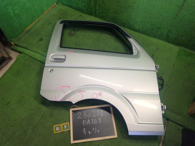 【中古】キャリィ EBD-DA16T 右フロントドアＡＳＳＹ 68001-82M01