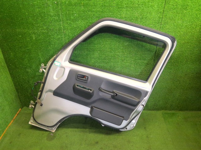 【中古】キャリィ EBD-DA16T 右フロントドアＡＳＳＹ 68001-82M01