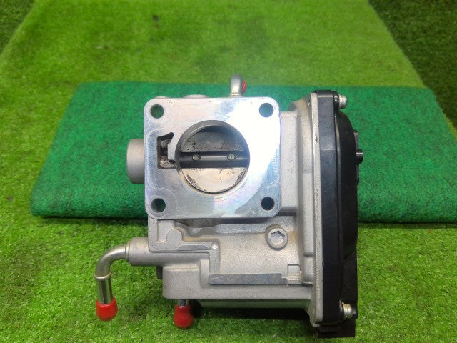 【中古】キャリィ EBD-DA16T スロットルボディ 13400-82M00