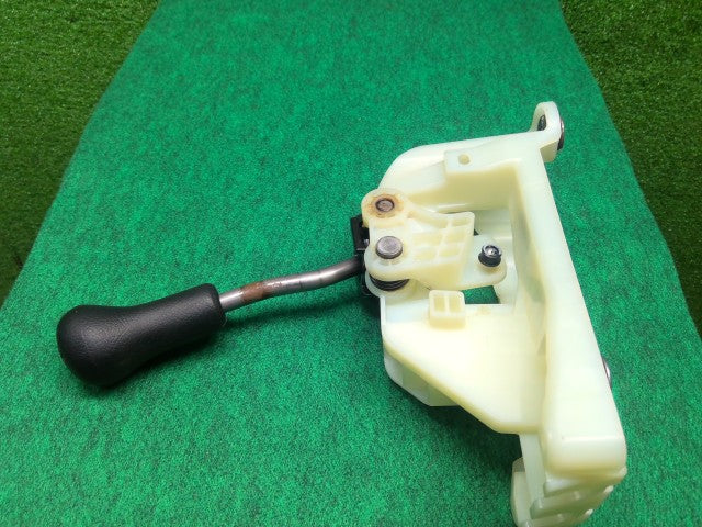 【中古】キャリィ EBD-DA16T シフトレバー 28101-67H01