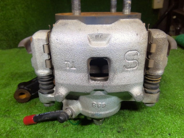 【中古】キャリィ EBD-DA16T 右フロントナックルハブＡＳＳＹ 45111-82MC0