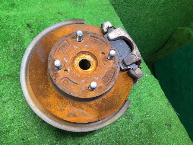 【中古】キャリィ EBD-DA16T 左フロントナックルハブＡＳＳＹ 45151-82MC0