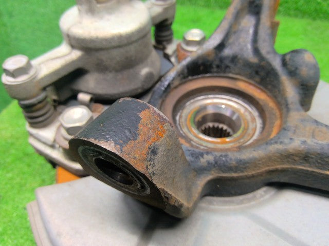 【中古】キャリィ EBD-DA16T 左フロントナックルハブＡＳＳＹ 45151-82MC0