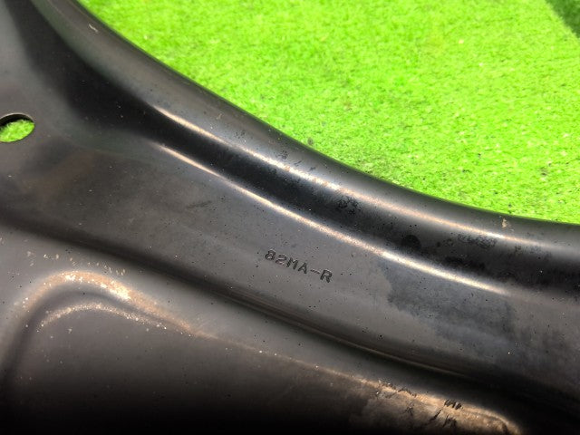 【中古】キャリィ EBD-DA16T 右フロントロアアーム 45201-82MA0