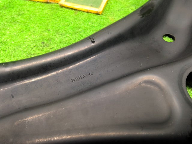 【中古】キャリィ EBD-DA16T 左フロントロアアーム 45202-82MA0