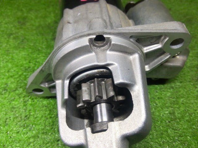 【中古】キャリィ EBD-DA16T セルモーター 31100-82M00