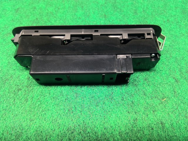 【中古】キャリィ EBD-DA16T パワーウインドウスイッチ 37990-82M00-P4Z