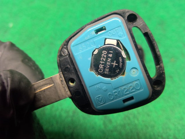 【中古】キャリィ EBD-DA16T キーレスリモコン 37145-58J00