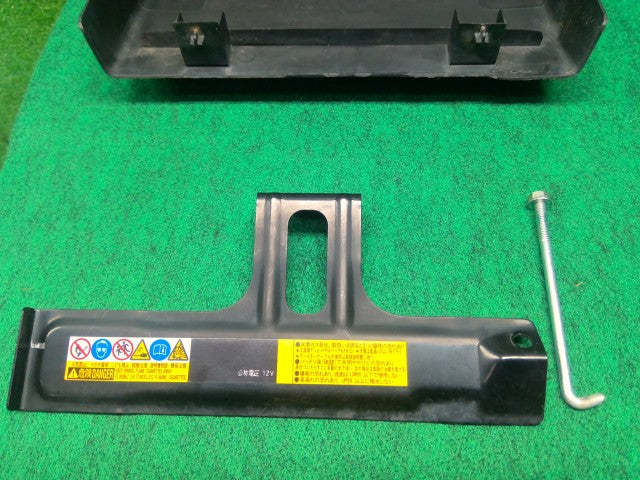 【中古】キャリィ EBD-DA16T バッテリーケース