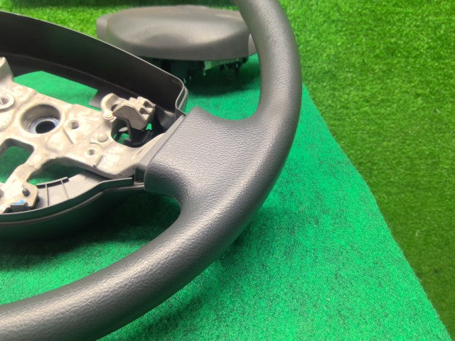 【中古】キャリィ EBD-DA16T ステアリングホイール 48110-82M00-P4Z