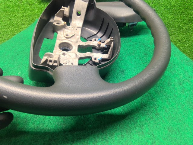 【中古】キャリィ EBD-DA16T ステアリングホイール 48110-82M00-P4Z