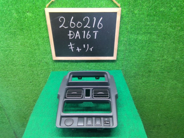 【中古】キャリィ EBD-DA16T オーディオパネル 73821-82M00-P4Z