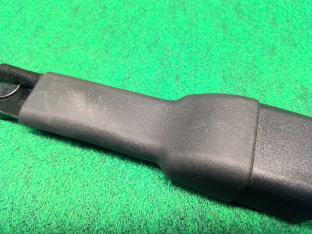 【中古】キャリィ EBD-DA16T ドライバーシートベルト キャッチ