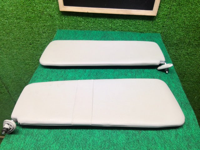 【中古】キャリィ EBD-DA16T サンバイザー 84801-67H54-6GS