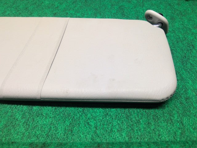 【中古】キャリィ EBD-DA16T サンバイザー 84801-67H54-6GS