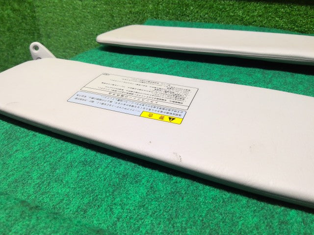 【中古】キャリィ EBD-DA16T サンバイザー 84801-67H54-6GS