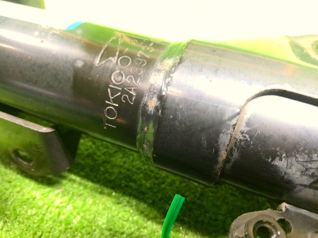 【中古】ステラ DBA-LA110F 右フロントストラット 48510B2A70