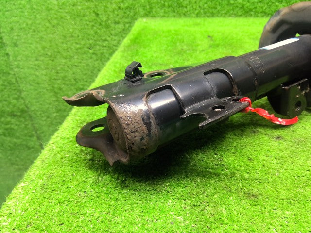 【中古】ステラ DBA-LA110F 左フロントストラット 48520B2A70
