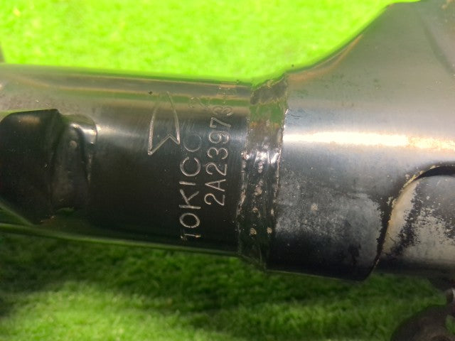 【中古】ステラ DBA-LA110F 左フロントストラット 48520B2A70