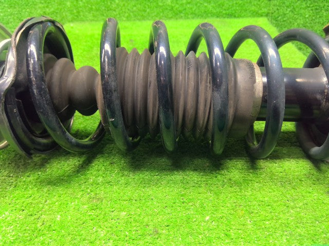 【中古】ステラ DBA-LA110F 左フロントストラット 48520B2A70