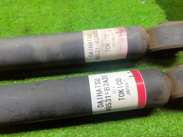 【中古】ステラ DBA-LA110F リアショック アブソーバーセット