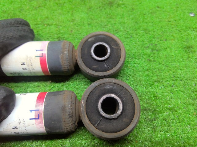 【中古】ステラ DBA-LA110F リアショック アブソーバーセット