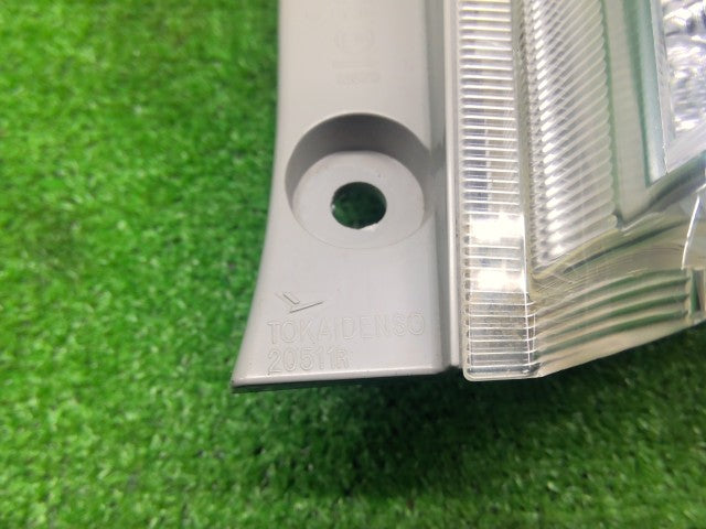 【中古】プレオプラス DBA-LA310F 右テールランプ 81550B2600