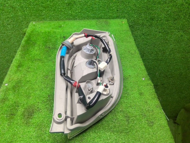 【中古】プレオプラス DBA-LA310F 左テールランプ 81560B2600