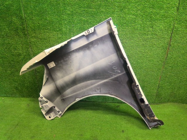 【中古】タント DBA-LA610S 右フロントフェンダー 53801-B2052-