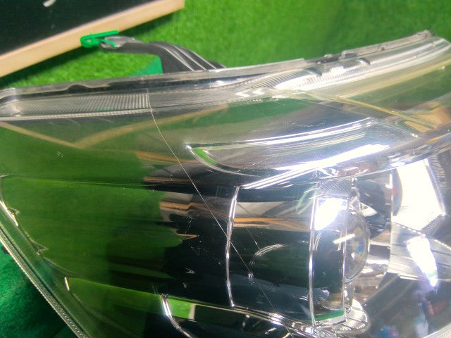 【中古】タント DBA-LA610S 右ヘッドランプＡＳＳＹ 81145-B2070-