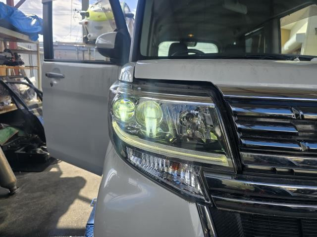 【中古】タント DBA-LA610S 右ヘッドランプＡＳＳＹ 81145-B2070-