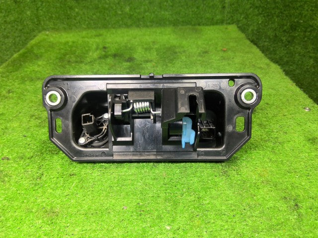 【中古】タント DBA-LA610S カメラ バックドア