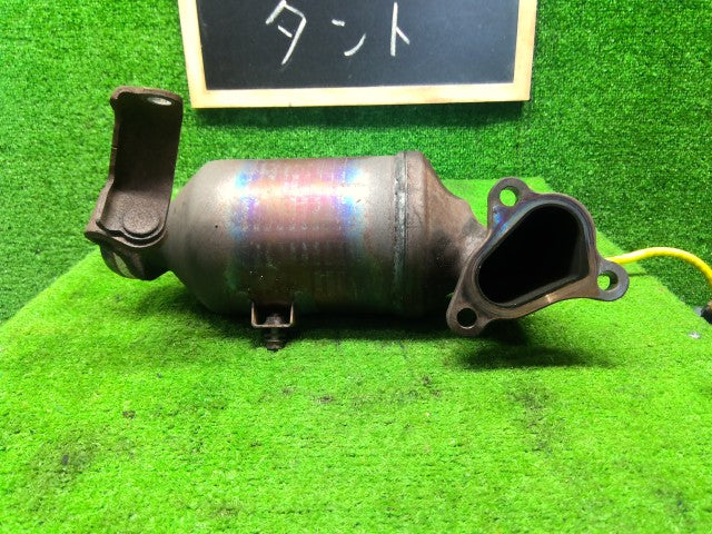 【中古】タント DBA-LA610S 触媒 25051-B2410-