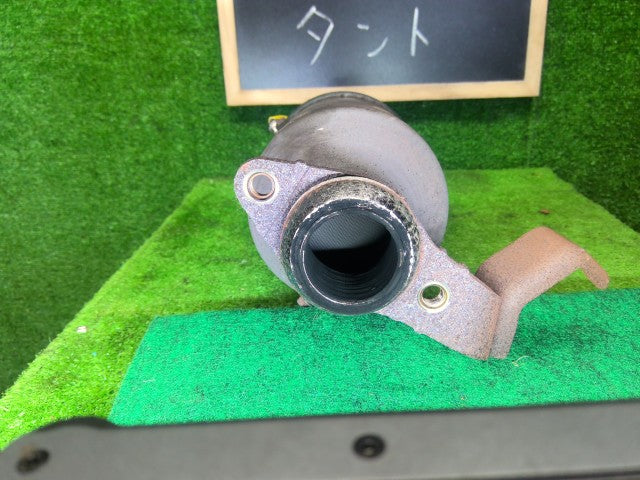 【中古】タント DBA-LA610S 触媒 25051-B2410-