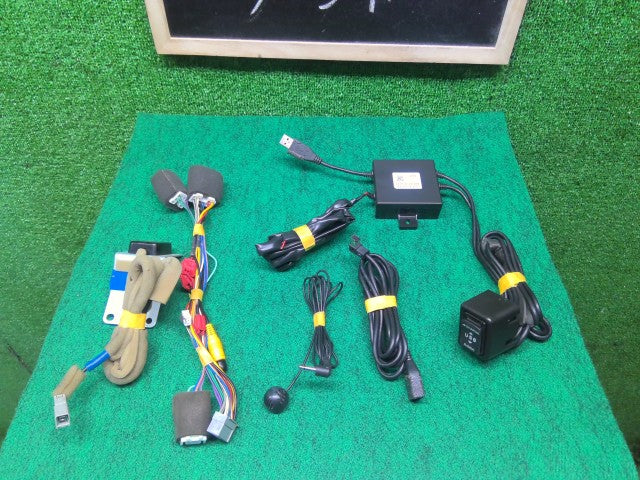 【中古】タント DBA-LA610S カーナビゲーション NSZN-W68D
