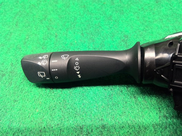 【中古】タント DBA-LA610S ディマースイッチ 84140-B2160-