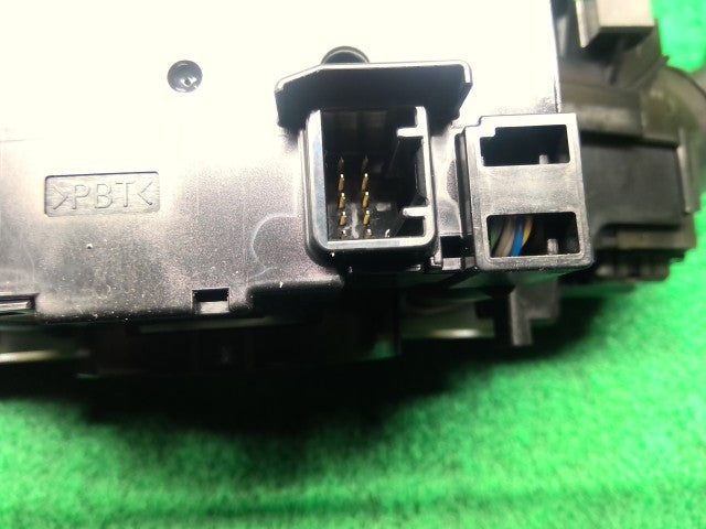 【中古】タント DBA-LA610S ディマースイッチ 84140-B2160-