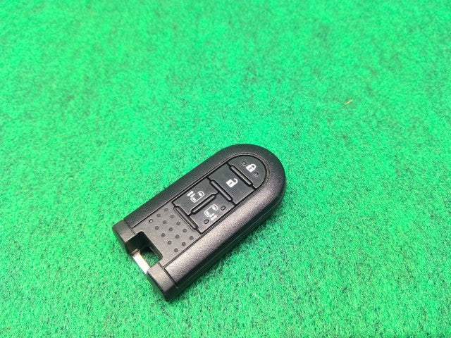 【中古】タント DBA-LA610S キーレスリモコン 89994-B2340-