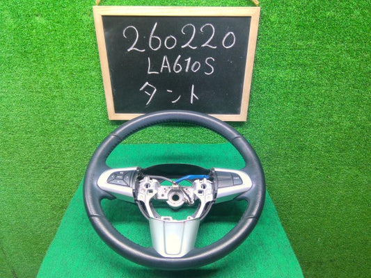 【中古】タント DBA-LA610S ステアリングホイール 45102-B2B20-C0
