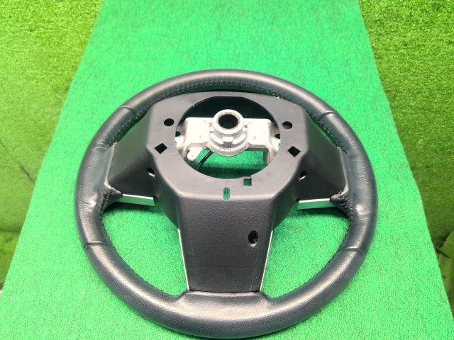 【中古】タント DBA-LA610S ステアリングホイール 45102-B2B20-C0