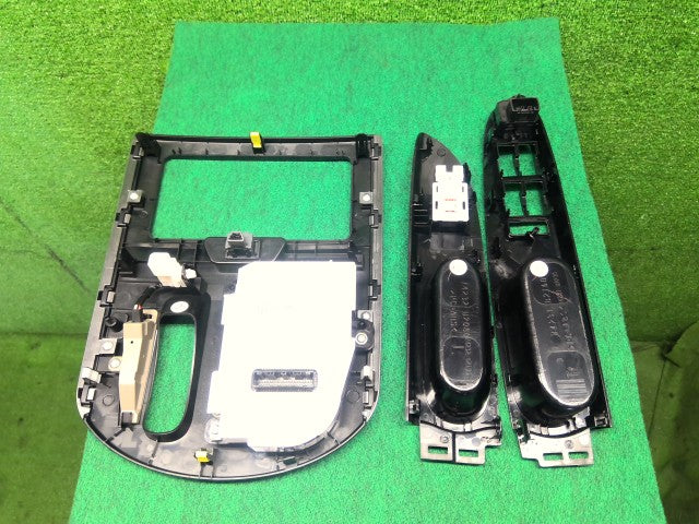 【中古】タント DBA-LA610S オーディオパネル ヒーターコントロール