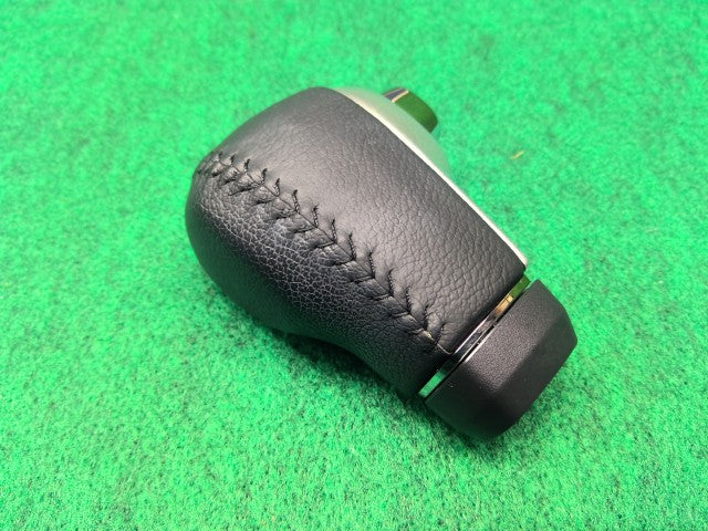 【中古】タント DBA-LA610S シフトノブ 33504-B2191-C1