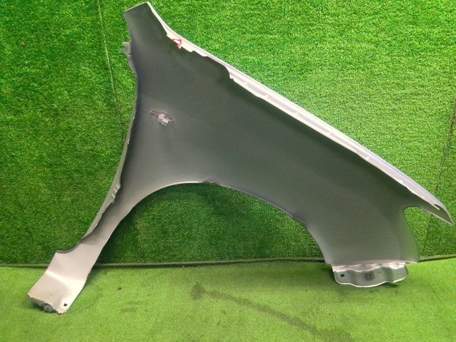 【中古】プロボックス DBE-NCP165V 左フロントフェンダー 53812-52460