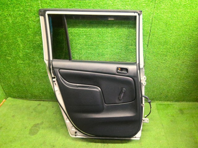 【中古】プロボックス DBE-NCP165V 左リアドアＡＳＳＹ 67004-52590