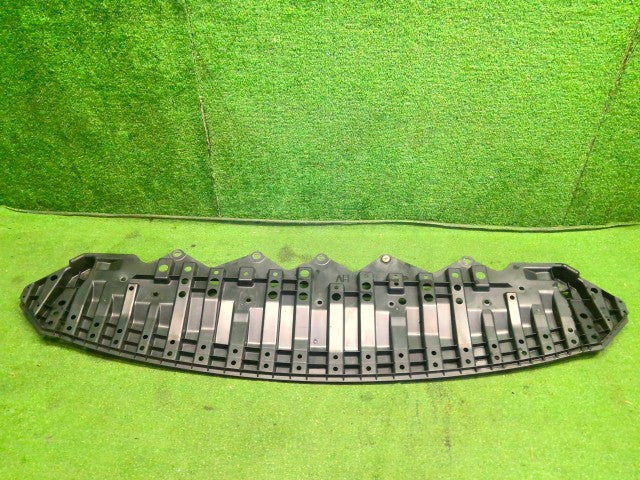 【中古】プロボックス DBE-NCP165V エンジンアンダーカバー 51441-52330
