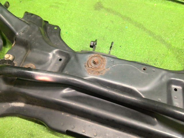 【中古】プロボックス DBE-NCP165V フロントメンバー 51201-52107