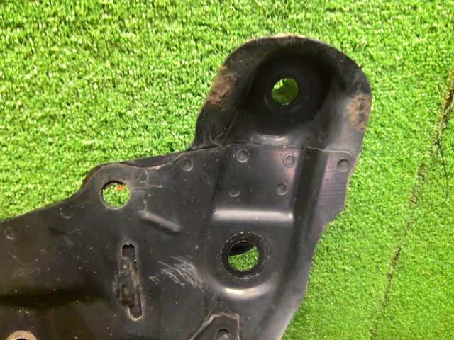 【中古】プロボックス DBE-NCP165V フロントメンバー 51201-52107