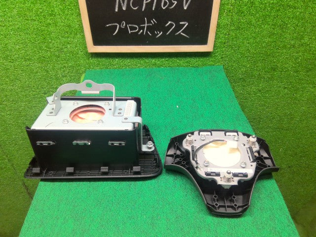 【中古】プロボックス DBE-NCP165V ホーンパッド 助手席エアバックパッドのみ