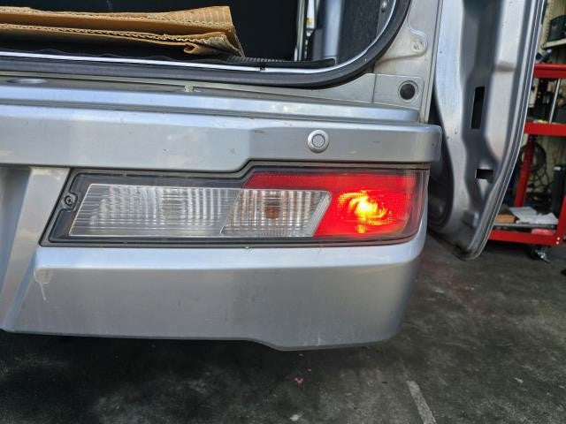 ハイゼット 右テールランプ EBD-S331V 81551-B5070-